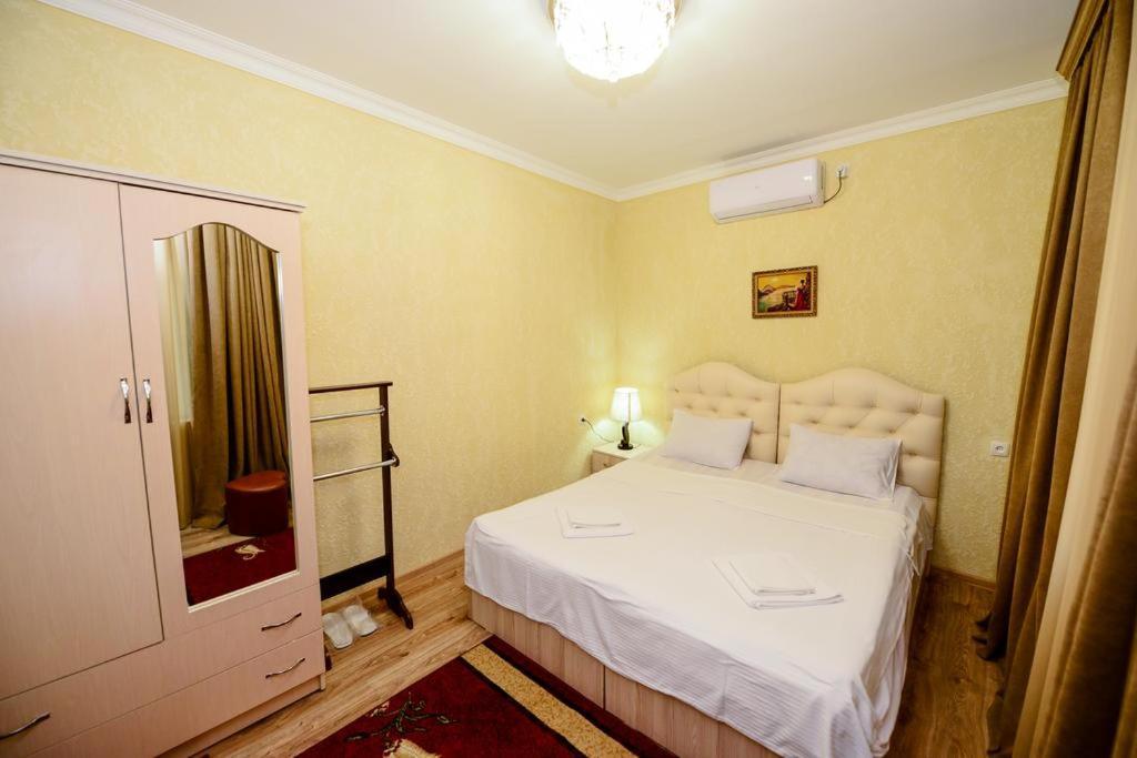 Hotel Vladi Kʼutʼaisi Exterior foto