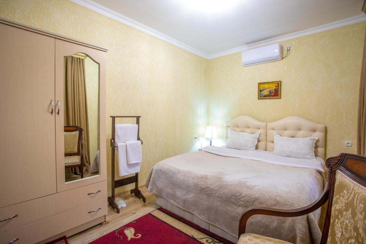 Hotel Vladi Kʼutʼaisi Exterior foto