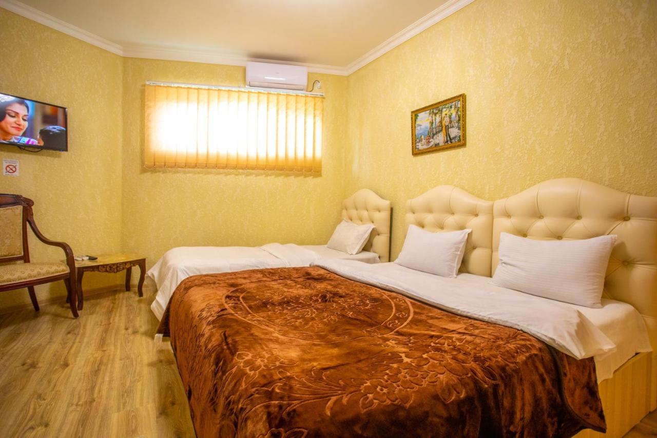 Hotel Vladi Kʼutʼaisi Exterior foto