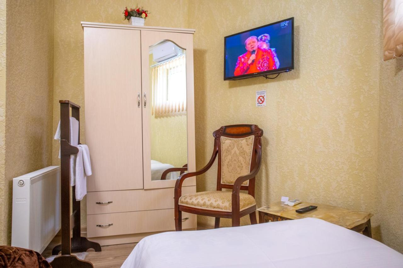 Hotel Vladi Kʼutʼaisi Exterior foto